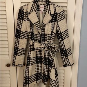 Candies black and white hi low dress coat